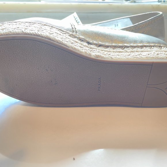 Prada Leather Espadrilles TRENDING PRADA Leather Espadrilles Size: 9 | IT 39 - Picture 4 of 8